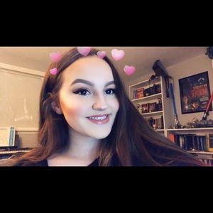 Meet your Posher, Alaina